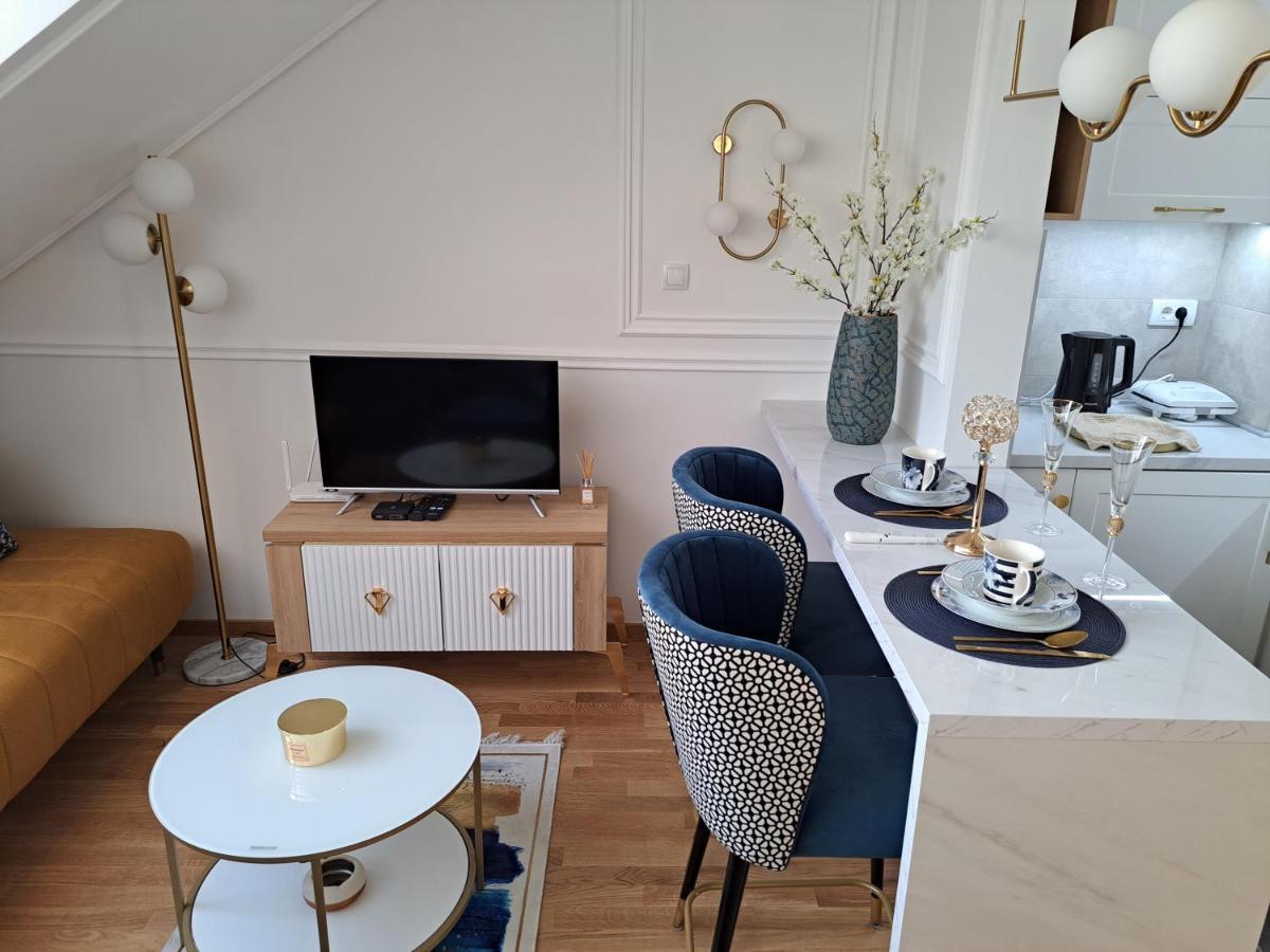 Apartman Rojic โนวีซาด ภายนอก รูปภาพ